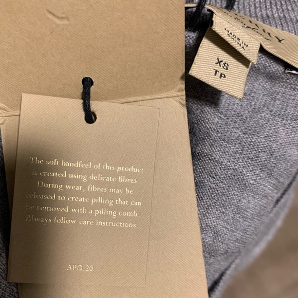 BURBERRY Sweater Ladies Size XS Merino Wool Crew Neck Grey Melange Knitted Logo - Picture 10 of 10